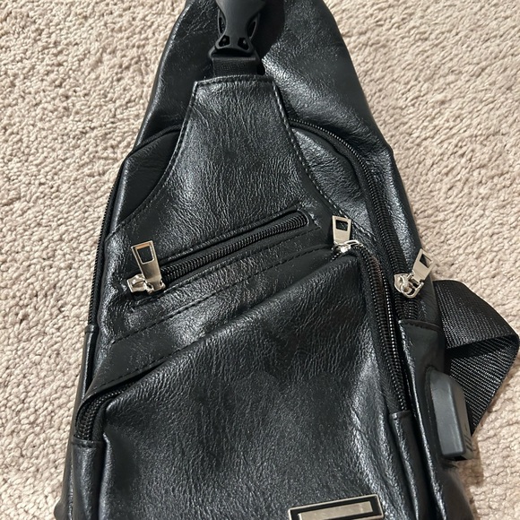 Black Leather Sling Bag - Picture 1 of 2